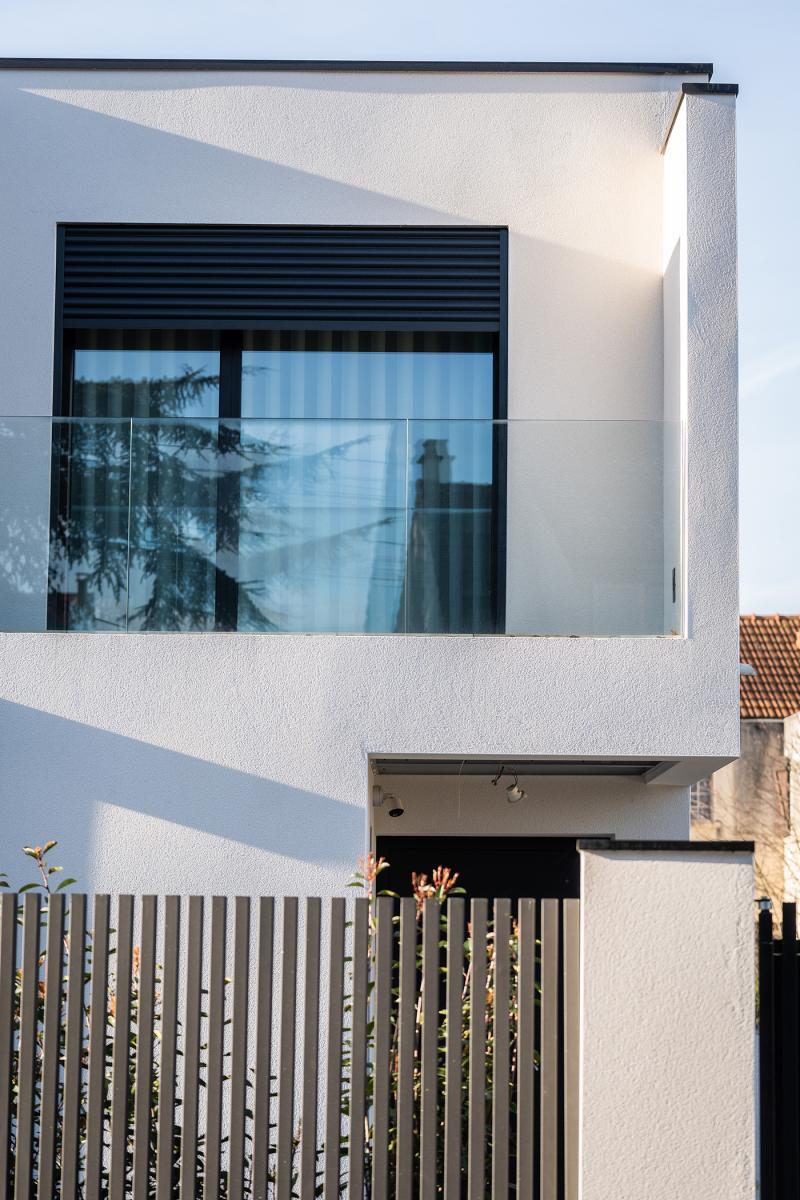 TERRASSE-FENETRE-MAISON-SARTROUVILLE-CONTEMPORAIN-CUBE-MODERNE