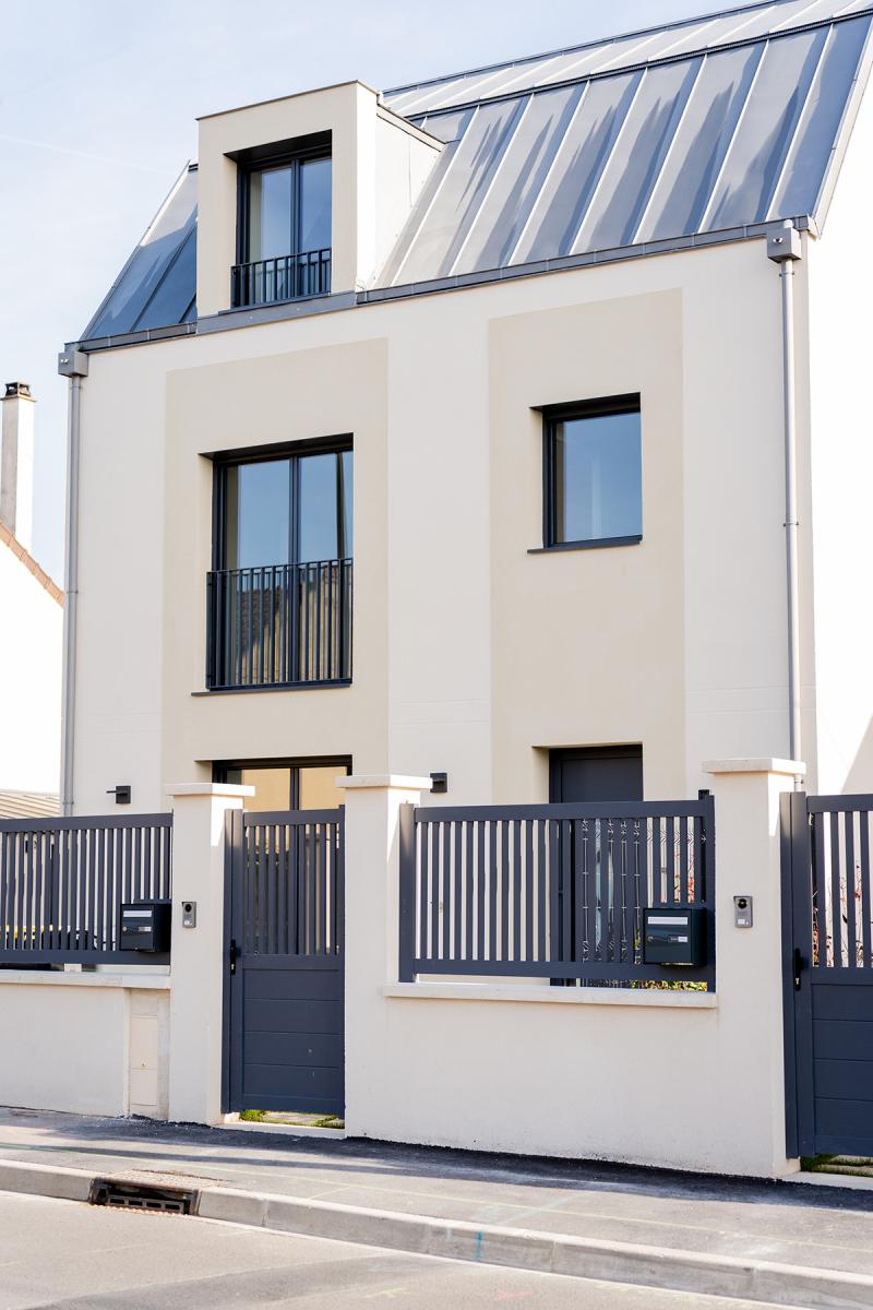 MAISON-INDIVIDUELLE-SARTROUVILLE-LUCARNES-COMBLES-AMENAGEMENT-RENOVATION