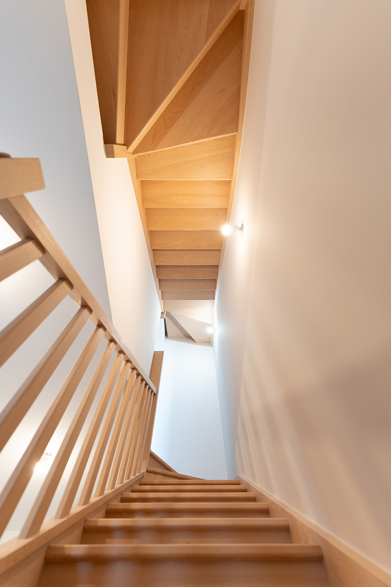 MAISON-SARTROUVILLE-RENOVATION-ETAGE-ESCALIER-BOIS